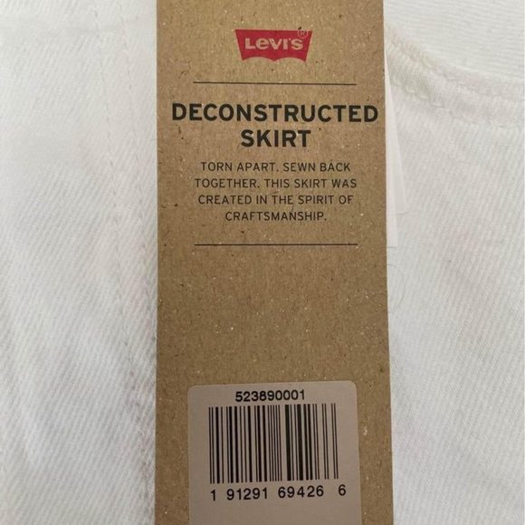 Denim Levi's Skirt - Size 28 - Picture 4 of 4